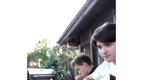 Funny moment LOOOOL