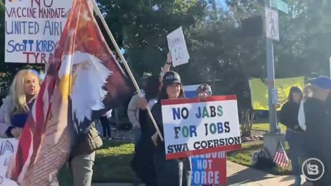 Dallas Deplorables: head on out to Love Field and join in!