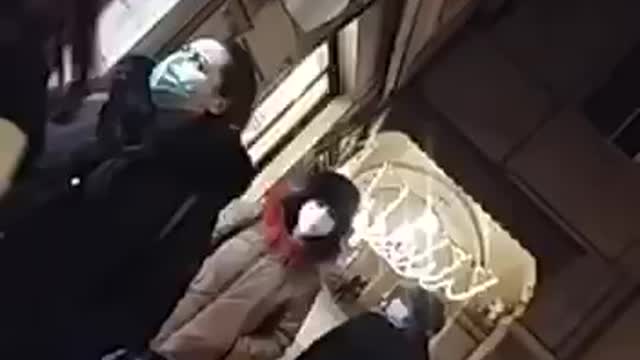 Non fate il tampone. Fate testa o croce che risparmiate 15 euro.