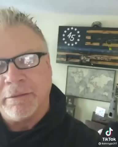 Man claims a 12 year old daughter of a friend had an heart attak from the covid- 19 vaccine