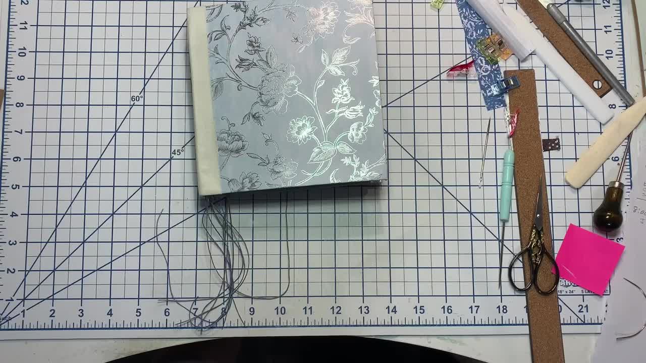 Episode 199 - Junk Journal with Daffodils Galleria - Ice Blue Journal Pt. 3