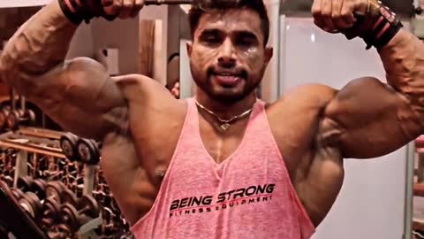 Bicep dumbles Bodybuilding motivation