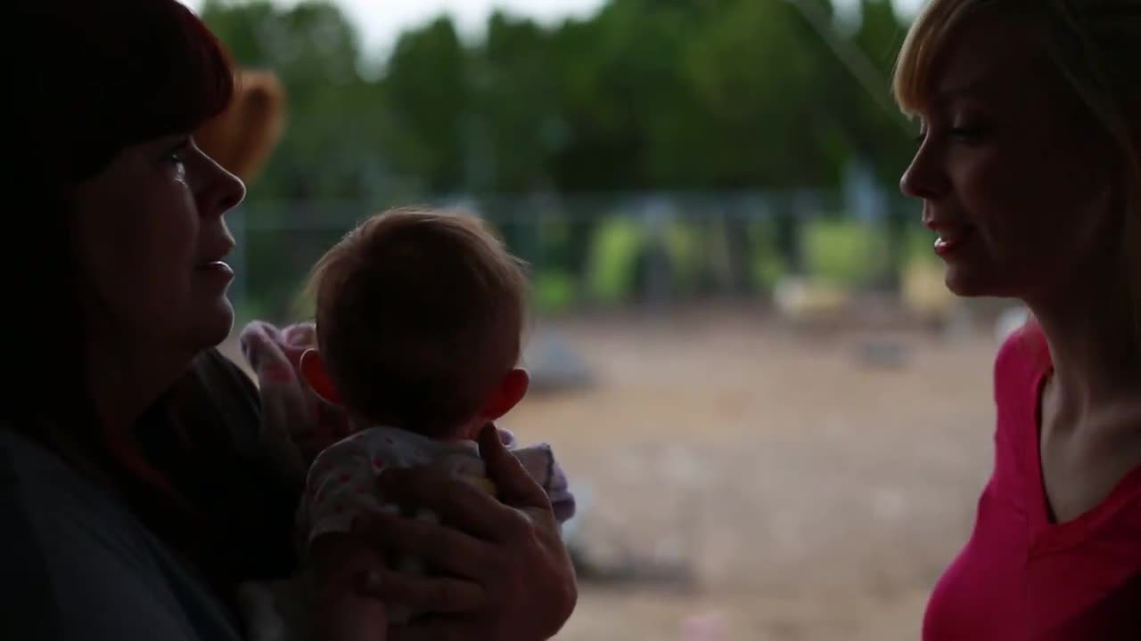 Grandma gets emotional surprise, meets granddaughter for first time