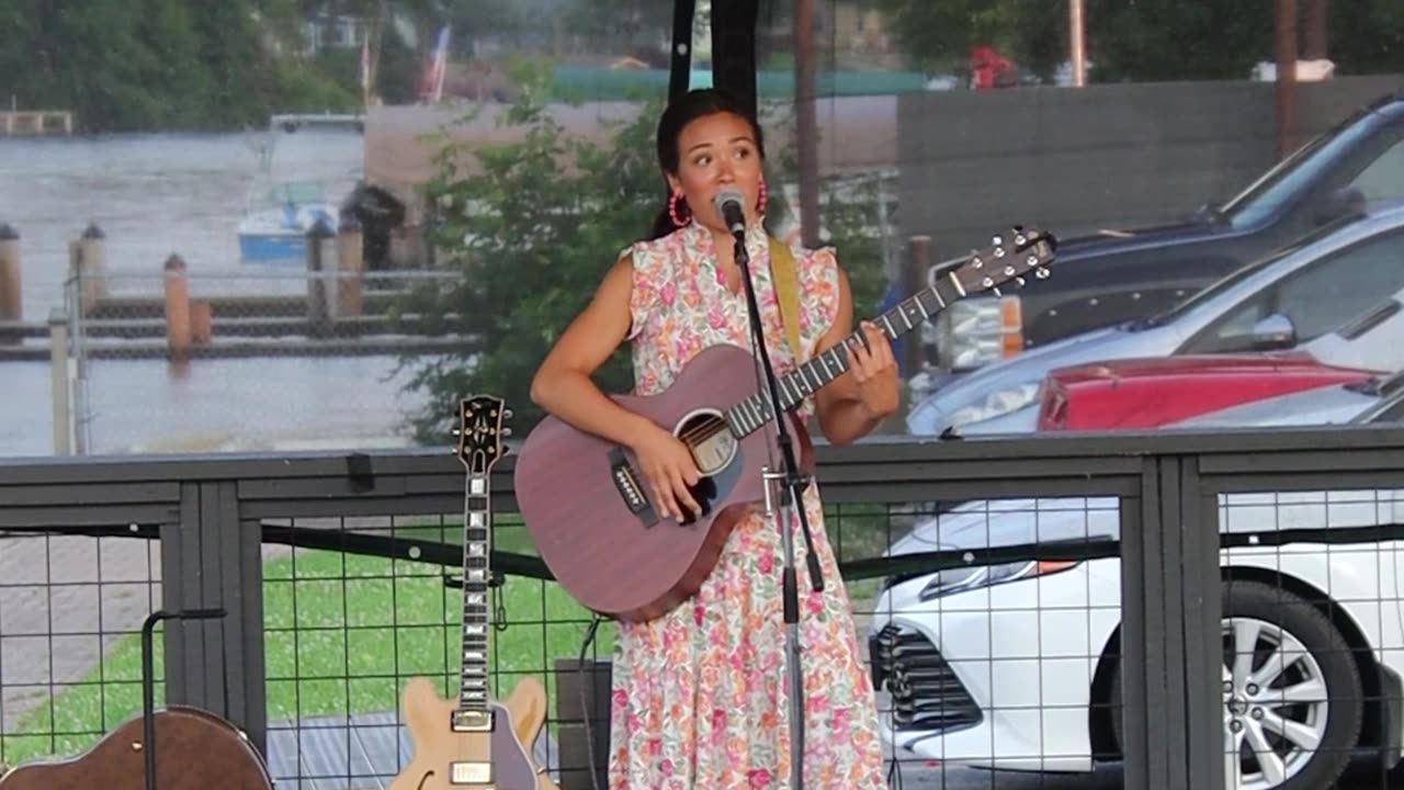 Lilie Collins at sings Led Zeppelin's Ramble On at the Bridge Bar & Restaurant