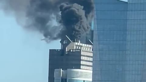 Large black smoke and fire spotted at high rise in Center City, Philadelphia