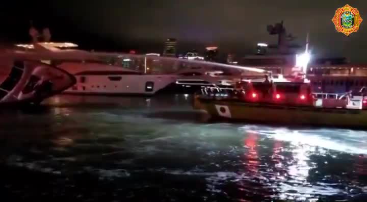 Un yate que pertenece al cantante Marc Anthony se incendia en Miami