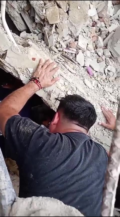 Desplome de edificio en Campo Alegre - liberación de personas atrapadas