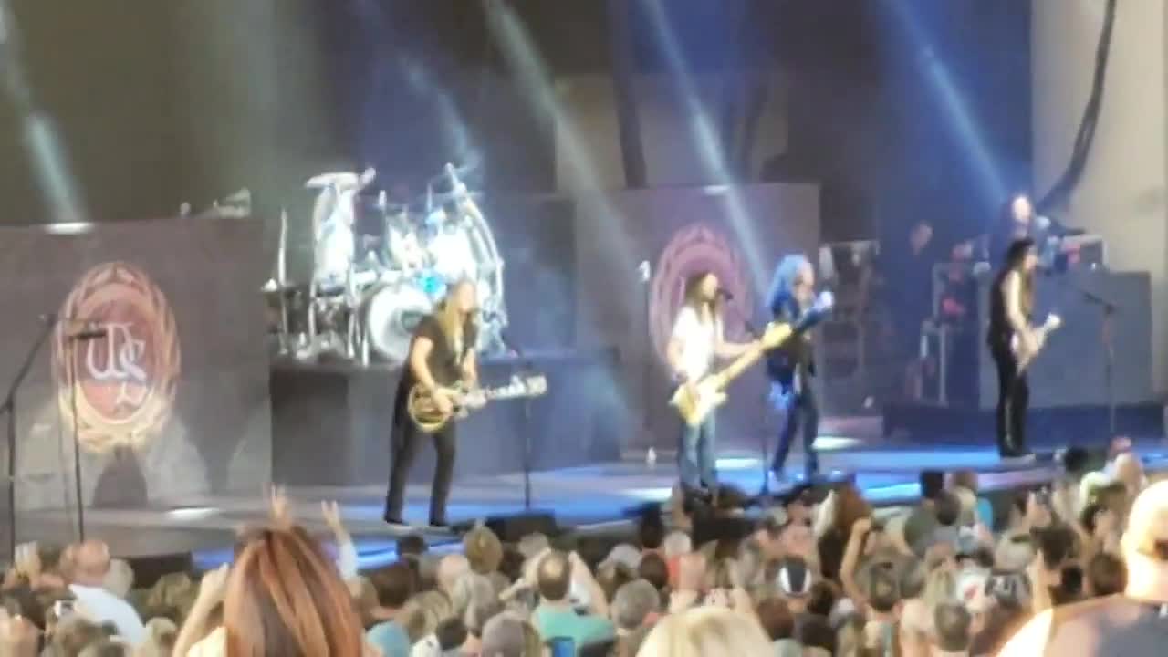 Whitesnake "Is This Love"