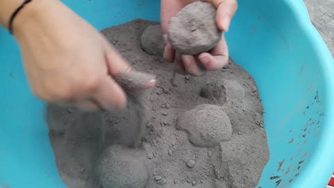 #ASMR,sand and cement crumbling, #mostsatisfying,#UjalaASMR