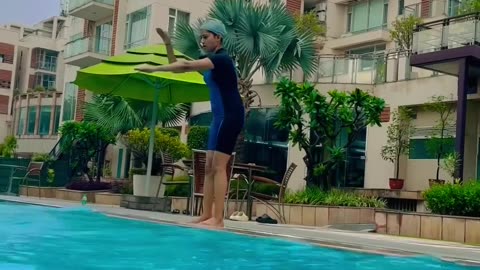 swimming #shorts #ytshorts #beshorts # #funny #funnyvideo #funnyvideo #ppbshorts