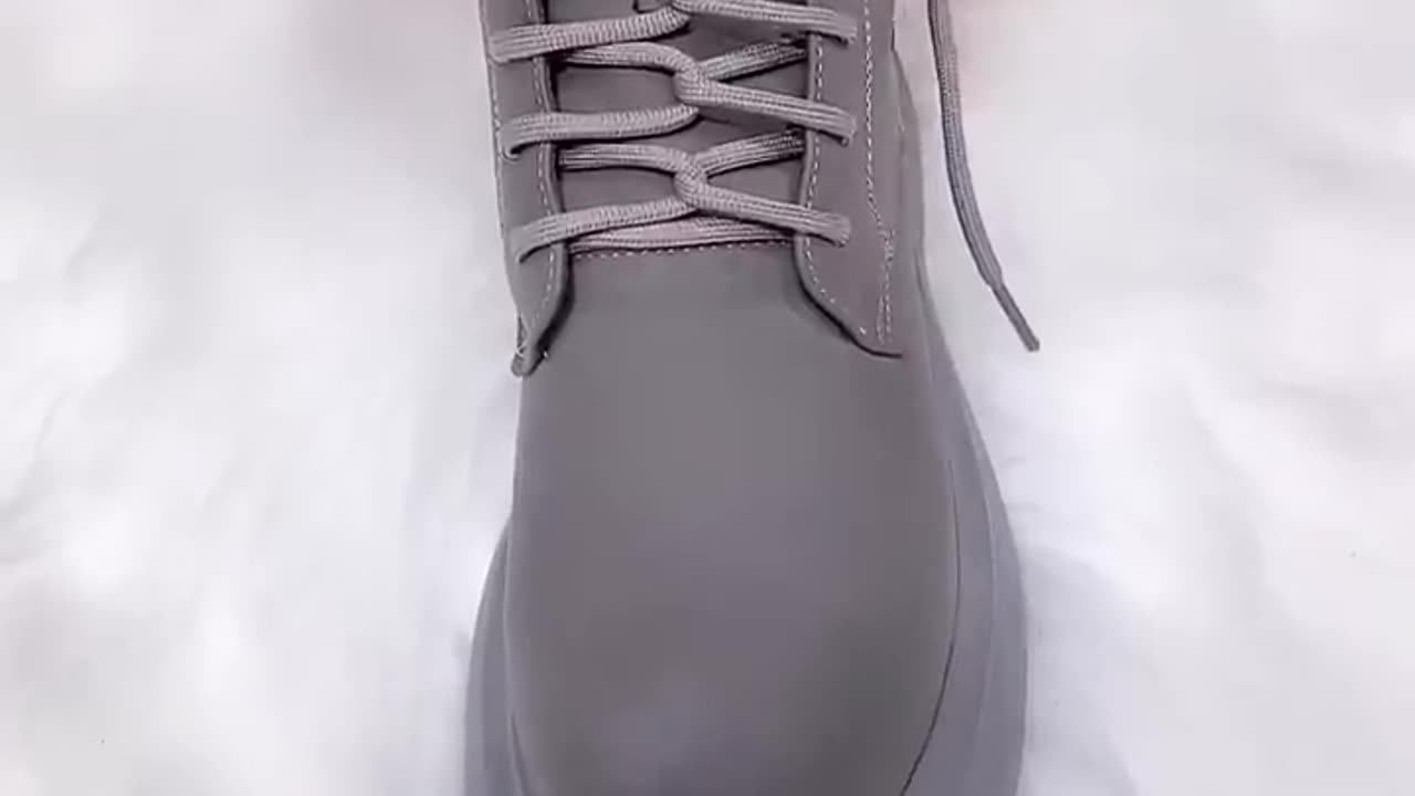 Tie the Shoelaces