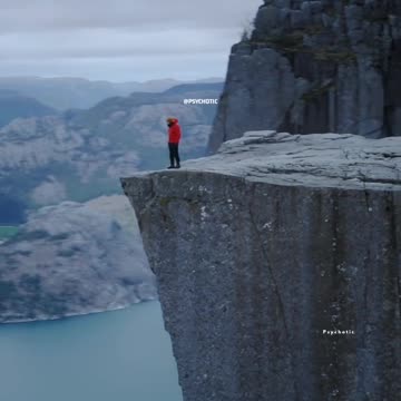 I would like to be there💚💚