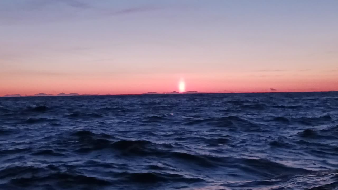 Beautiful Sun Pillar Commercial Fishing in Alaska!