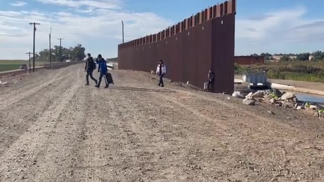 Four men from Uzbekistan cross into the US in Yuma