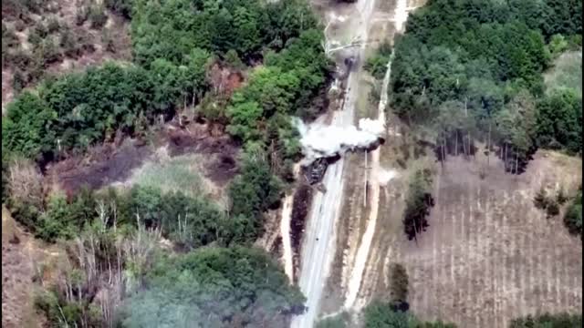 Nikolaev paratroopers destroyed the vehicle of the Russian invaders BAT-2