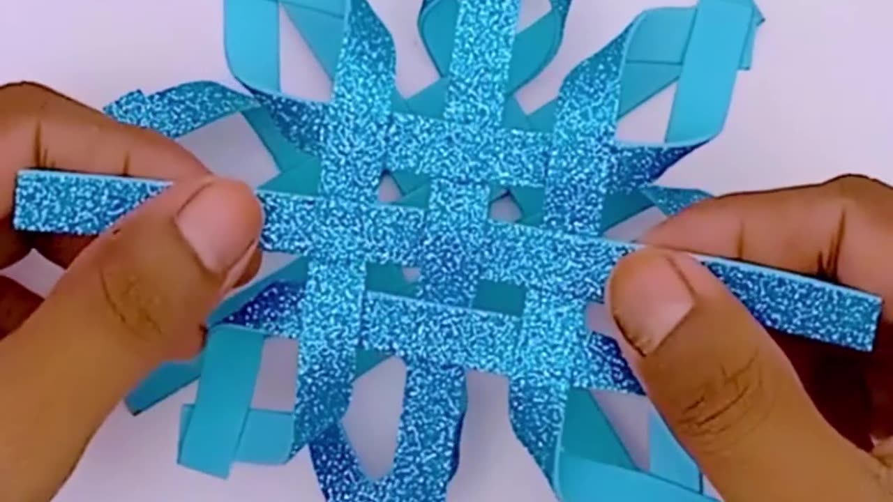 Handmade Christmas Snowflake🎄Christmas Crafts Idea🎄DIY Xmas Tree Ornaments