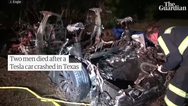 Tesla car crash had 'no-one' in driver's seat