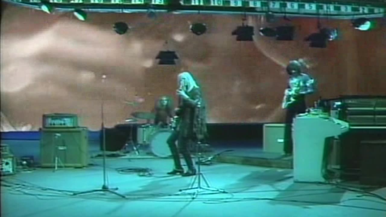 Johnny Winter - Mean Town Blues = 1970 (Better Version)