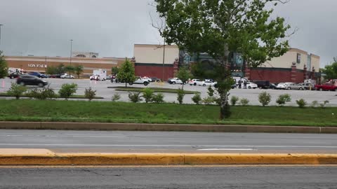 Man Opens Fire At Mall Food Court - 3 Dead | Exclusive Footage