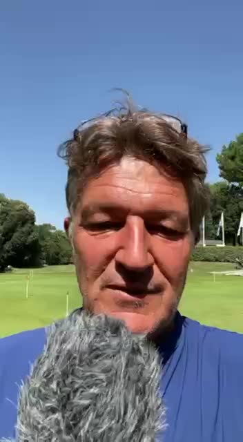 Pénurie d’eau le scandale des golfs ! – La Minute de Ricardo