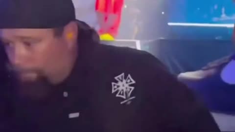 Drake Shows MAD LOVE to Big Sean