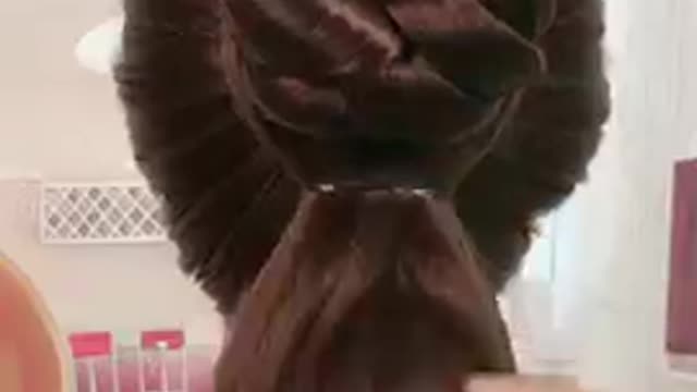 Easy hairstyle bun