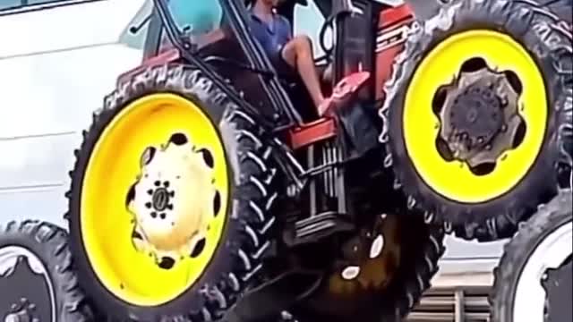 Modern tractor 😄👍