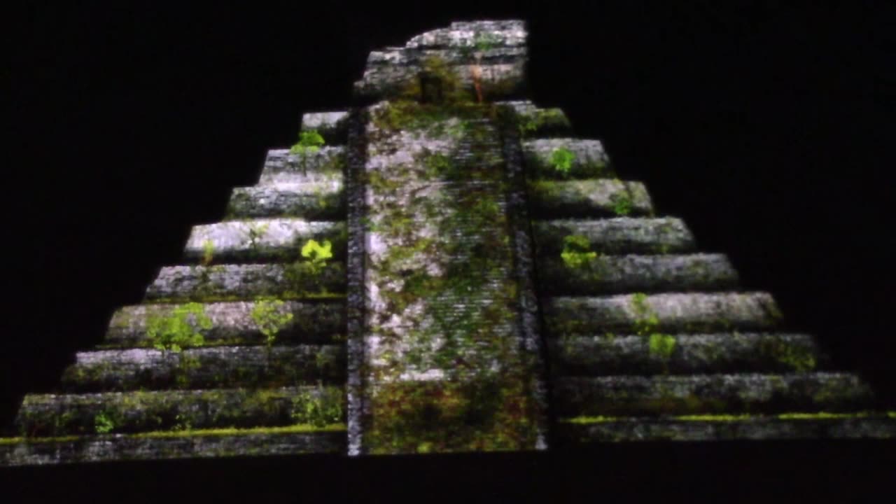 Chichen Itza Light show spectacular