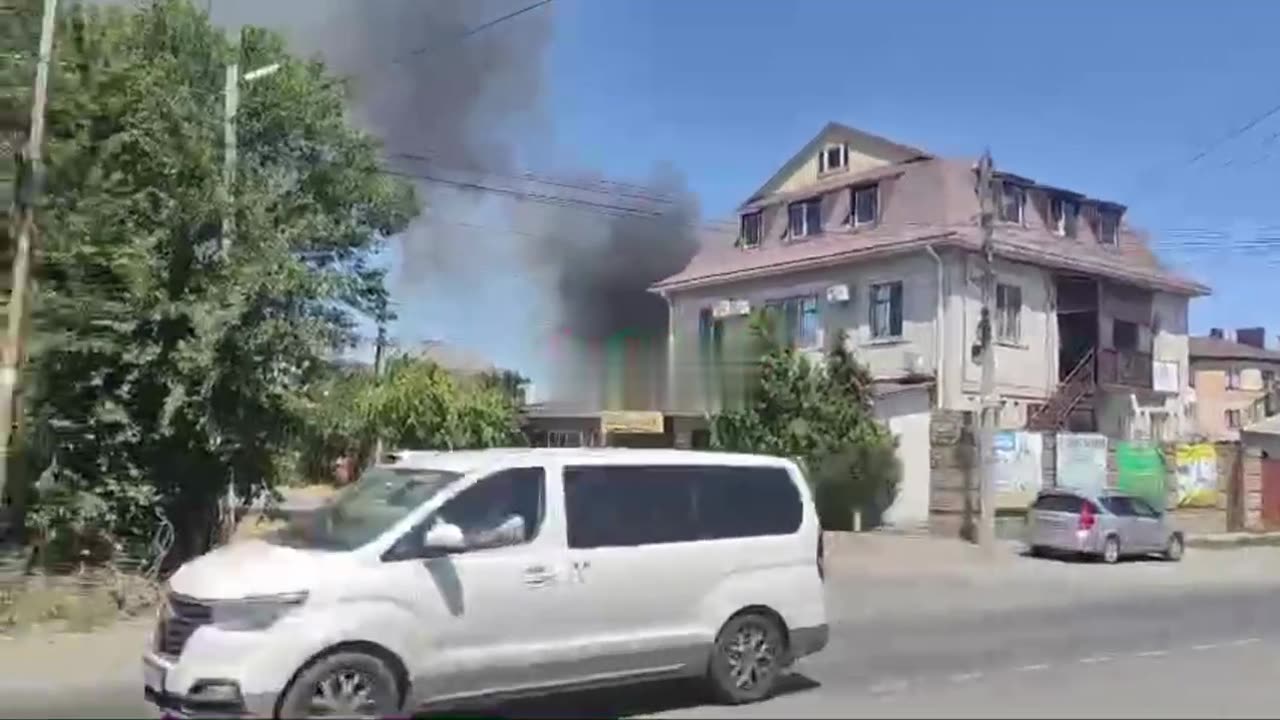 Bataysk. A fire broke out on the railway, authorities claim it's grass.P2