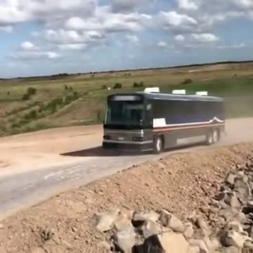 Bus Carrying Illegal Aliens Into US From Border In Texas