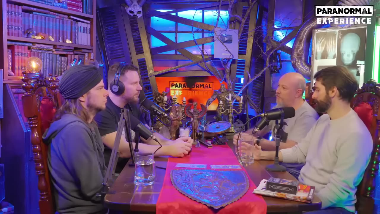 MEMBROS DE SOCIEDADE SECRETA ABREM O JOGO!