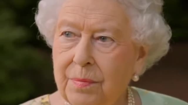 #Shorts SLAYED! Funny moments of Queen Elizabeth #metgala #thequeen #humor #funny