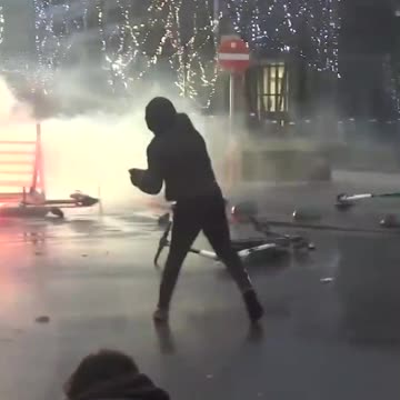 Brussels Germany more footage of protesters destroying the city
