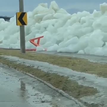 Strange ice tsunami in Canada