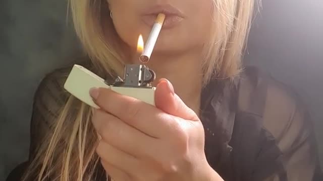 Smoking Marlboro Attitude Smoker Girl