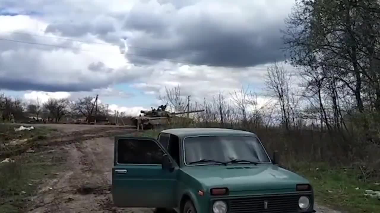 T-80UE-1 Captured by Ukrainians