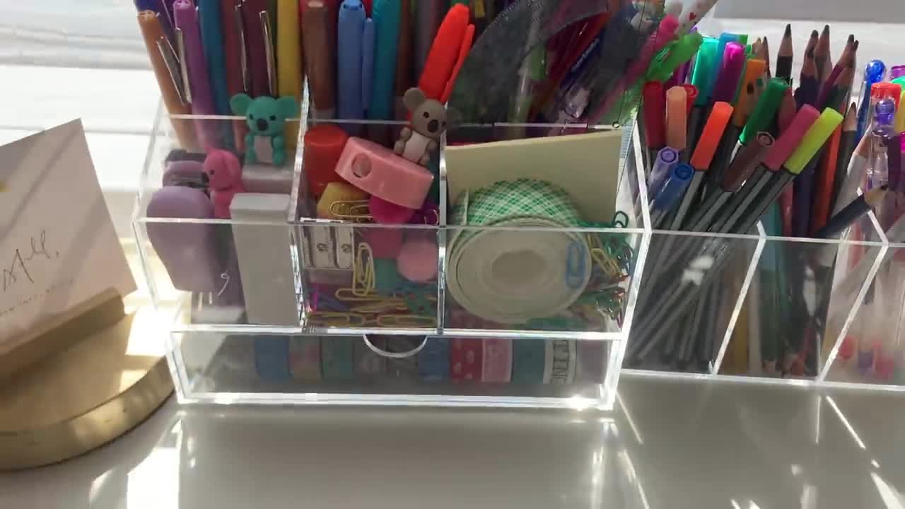 WHAT'S IN MY DESK?? - How I Organize My Desk for School | Stationary-13