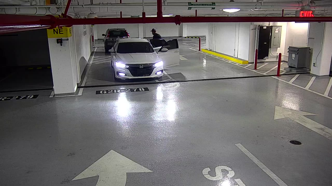 6157RHOBG2G205BNorthLobbyExit_2021-01-06_13h00min00s923ms.mp4