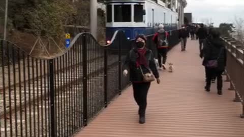 A train coming with a horn