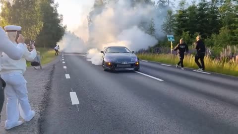 670hp Toyota Supra MK4 Burnout !!