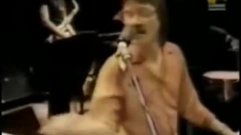 Christopher Cross - Between The Moon And New York City