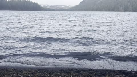 Let the Gentle Sound of Crashing Waves Lull You To Sleep – Suttle Lake – Central Oregon – 4K
