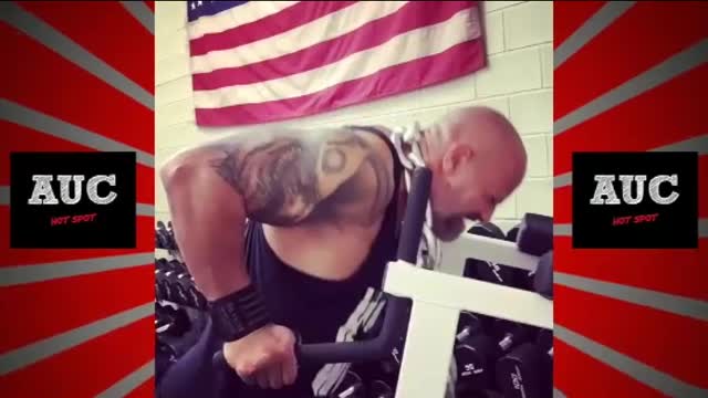 Funny Kevin heart Reaction to two giants. The rock and Anthony Joshua