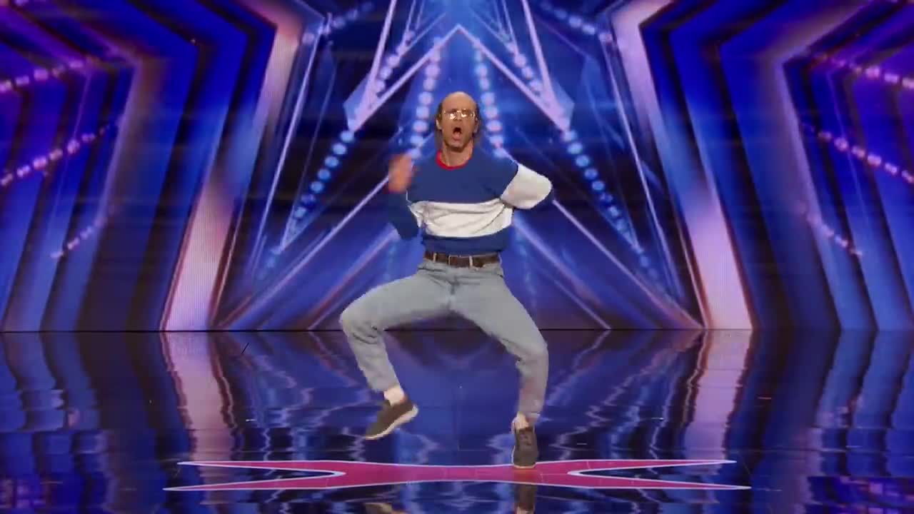 Keith Apicary Surprises America With Unforgettable Dance Moves - America's Got Talent 2021.mp4