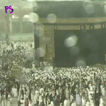 Mecca’s famous clock tower was struck by lightning on Wednesday, following a period of high winds