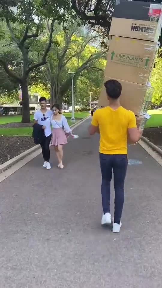 box drop prank on public