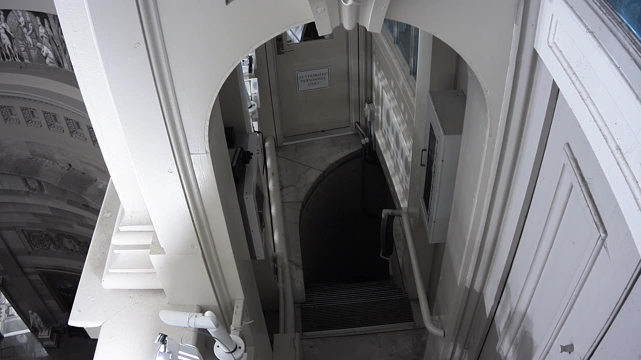 0911USCDPLDomeStairsLower_2021-01-05_19h40min00s753ms.mp4