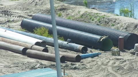 Тюмень Construction, pipe laying. OK shopping center on Shirotnaya.