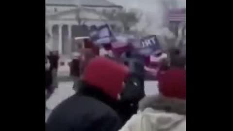 Police waiving Trump Election protesters into the Capitol