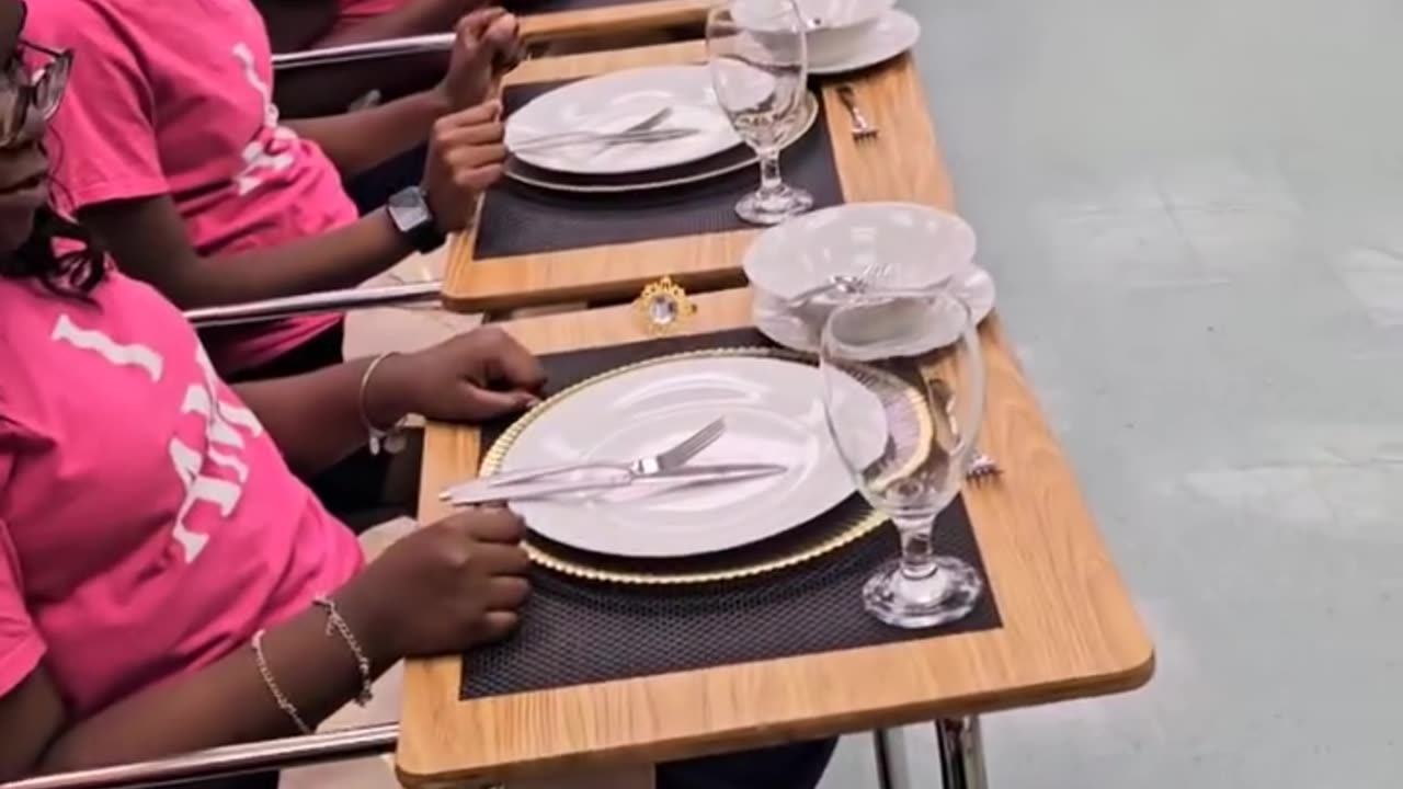 KEEP THOSE HANDS ABOVE THE TABLE : Etiquette culture Class